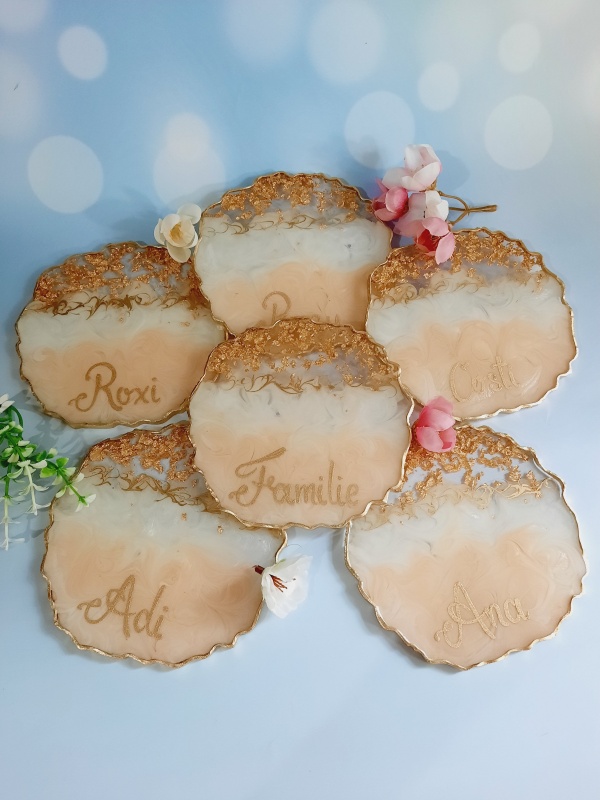 Creamy Cream and Gold Words - 6 pieces Resin Coasters