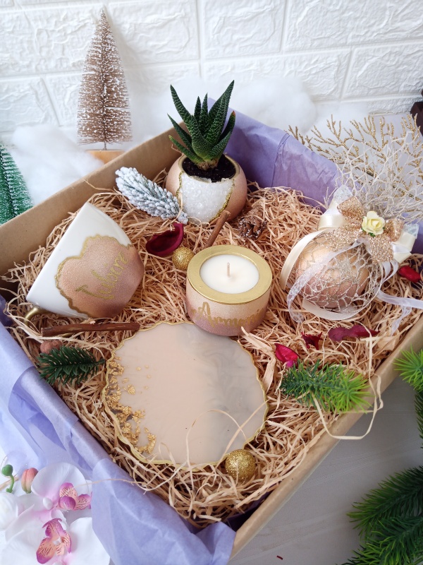 Christmas Box - Cafe au Lait
