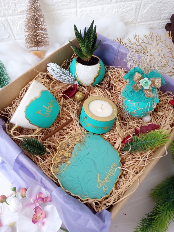 Christmas Box - Turquoise Mint