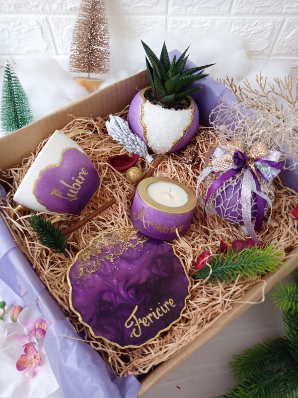 Christmas Box - Electric Purple Beauty