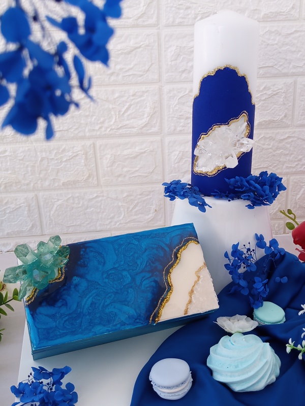 Giftbox - Geode Jewelry Box and Decorative Candle - Electric Blue