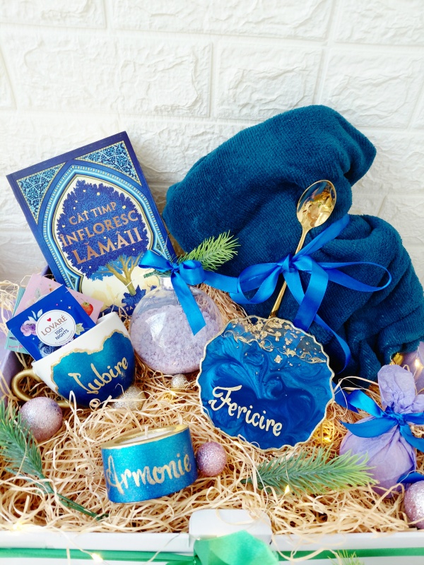 Christmas Box Special Edition - Electric Blue