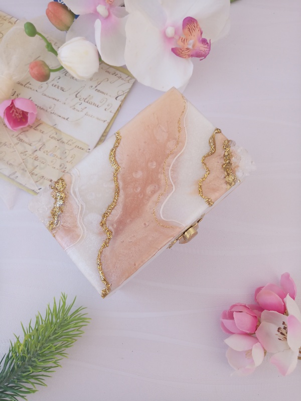 Champagne Geode - Cutie personalizată pentru verighete