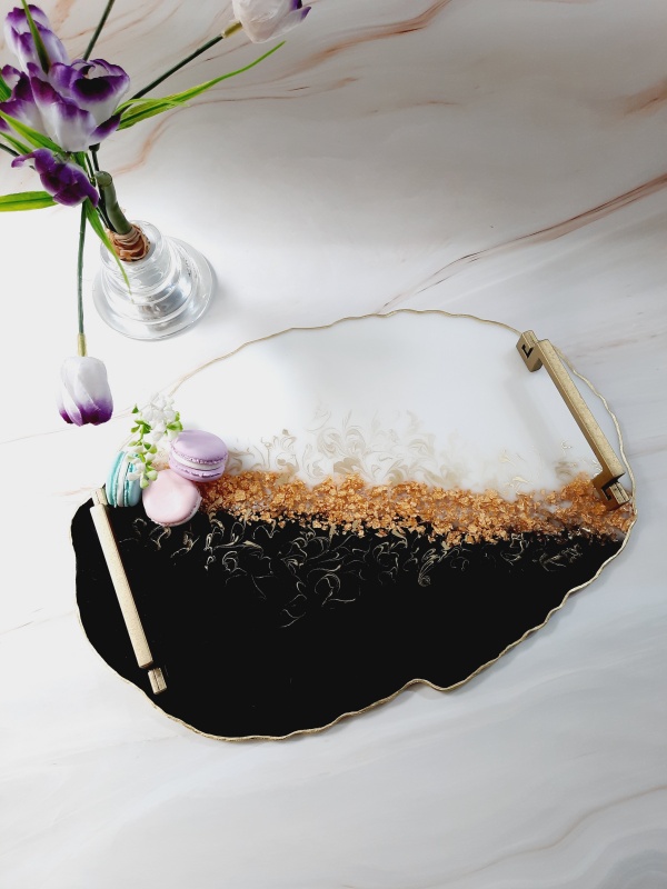 Black and White - Tava cu forma oval-neregulata din rasina