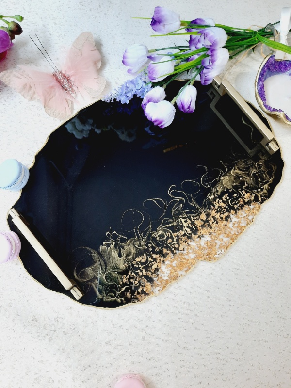 Back to Black - Tava cu forma oval-neregulata din rasina