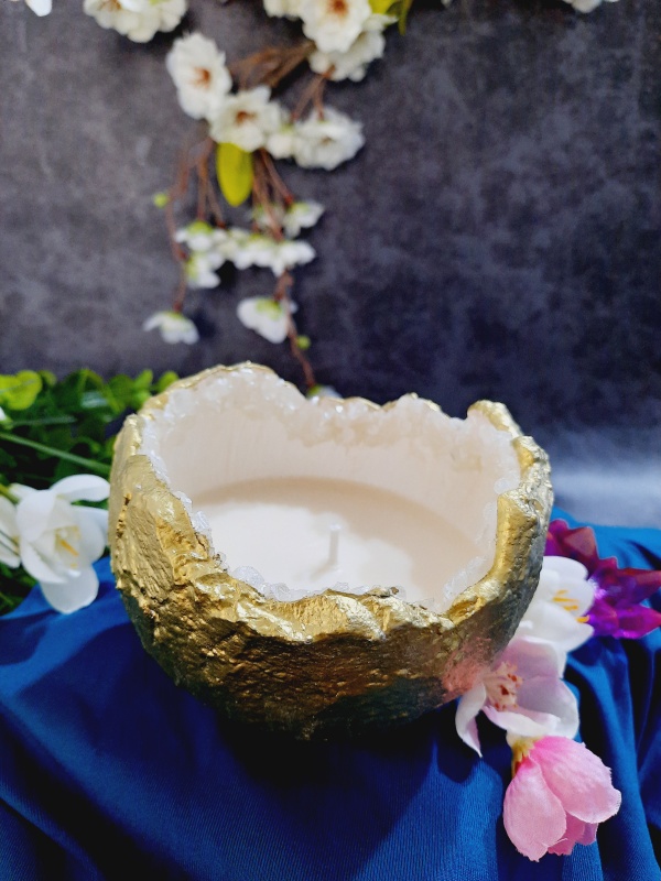 Pearl White Geode Candle - Lumanare din ceara de soia in vas facut manual