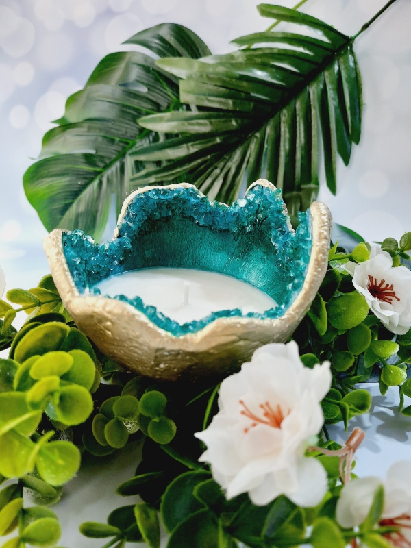 Emerald Geode Candle - Lumanare din ceara de soia in vas facut manual