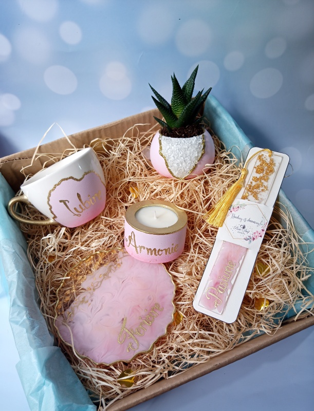 Blushing Beauty - Giftbox / Cutie Cadou